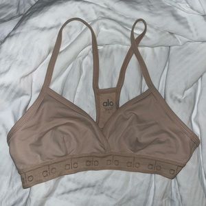 Alo bralette beige